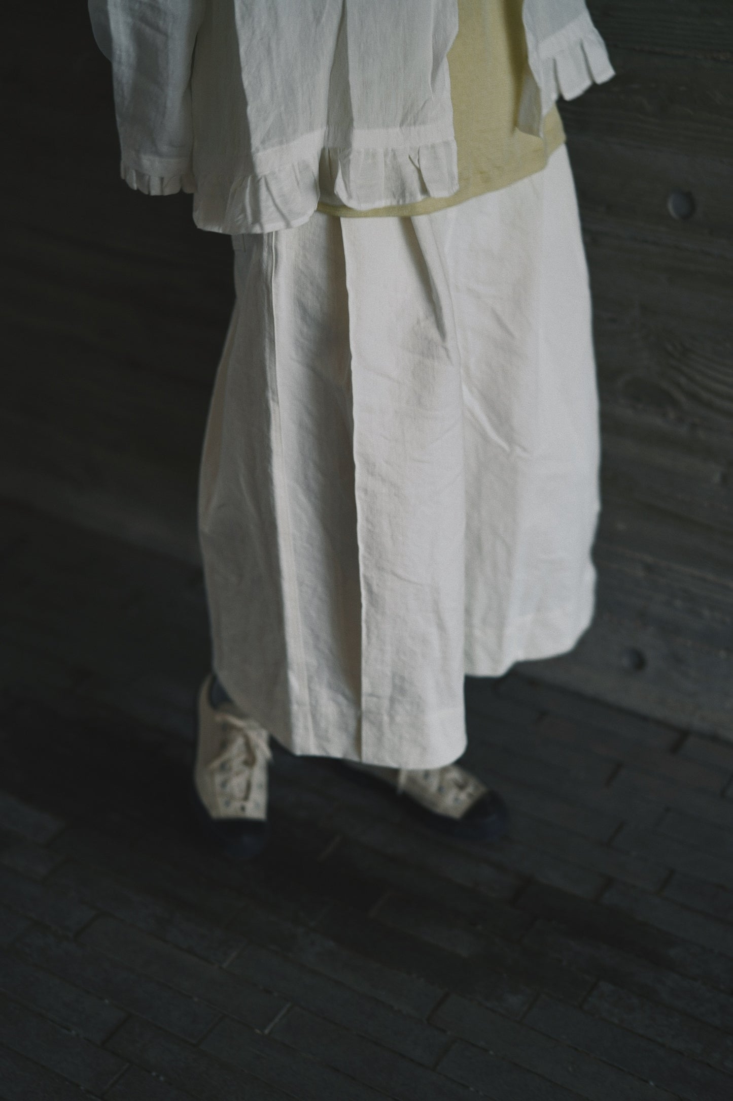 麻質ruffle top