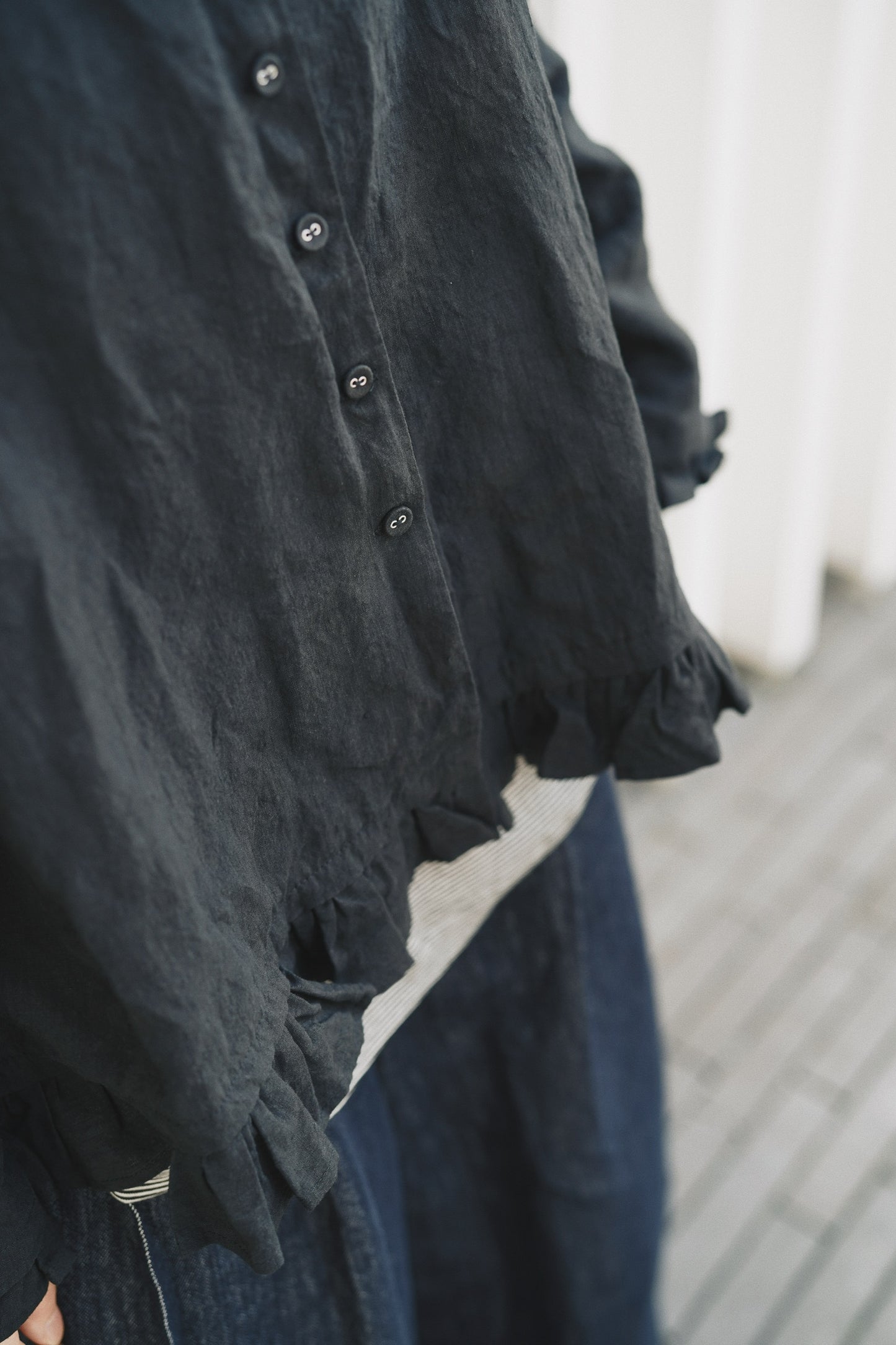 麻質ruffle top