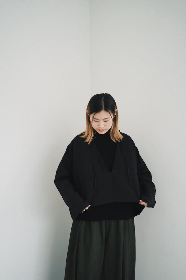 LINEN V TOP