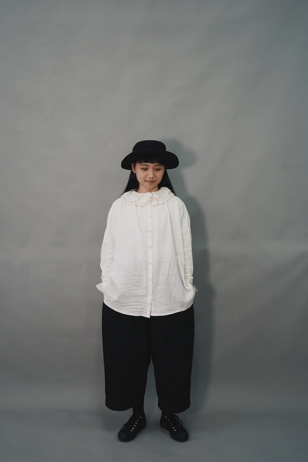 RUFFLE COLLAR TOP