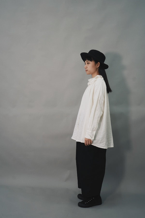 RUFFLE COLLAR TOP