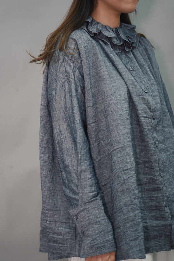RUFFLE COLLAR TOP