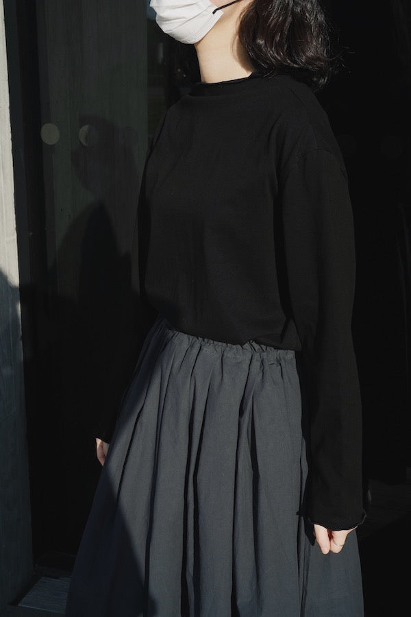 RUFFLE TEE