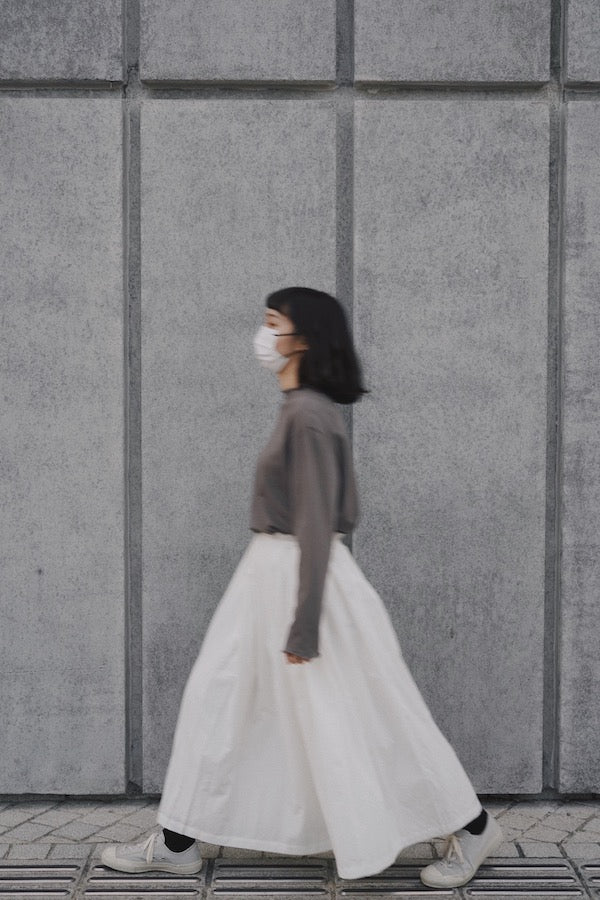 RUFFLE TEE