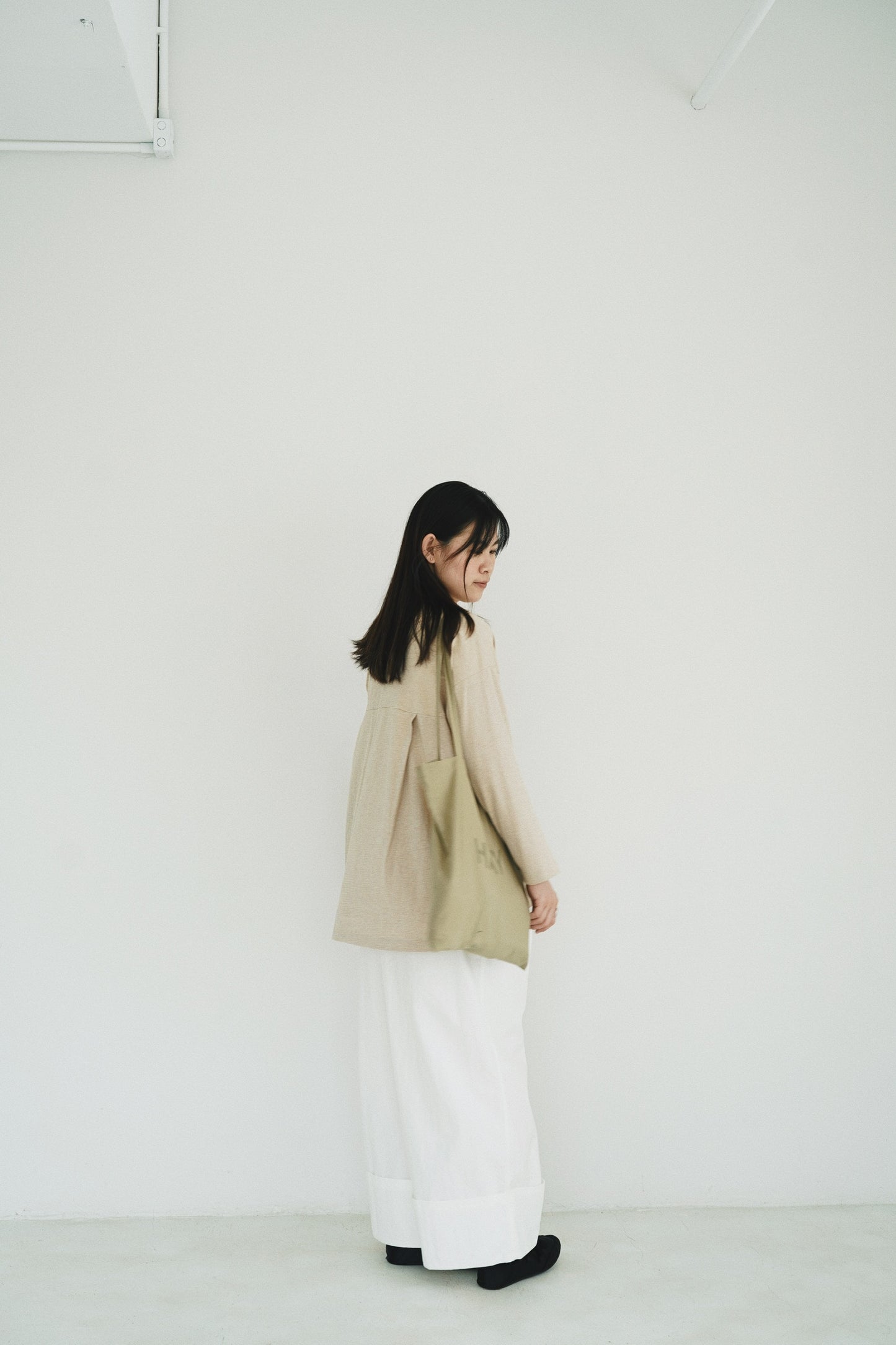 幼間闊身tee