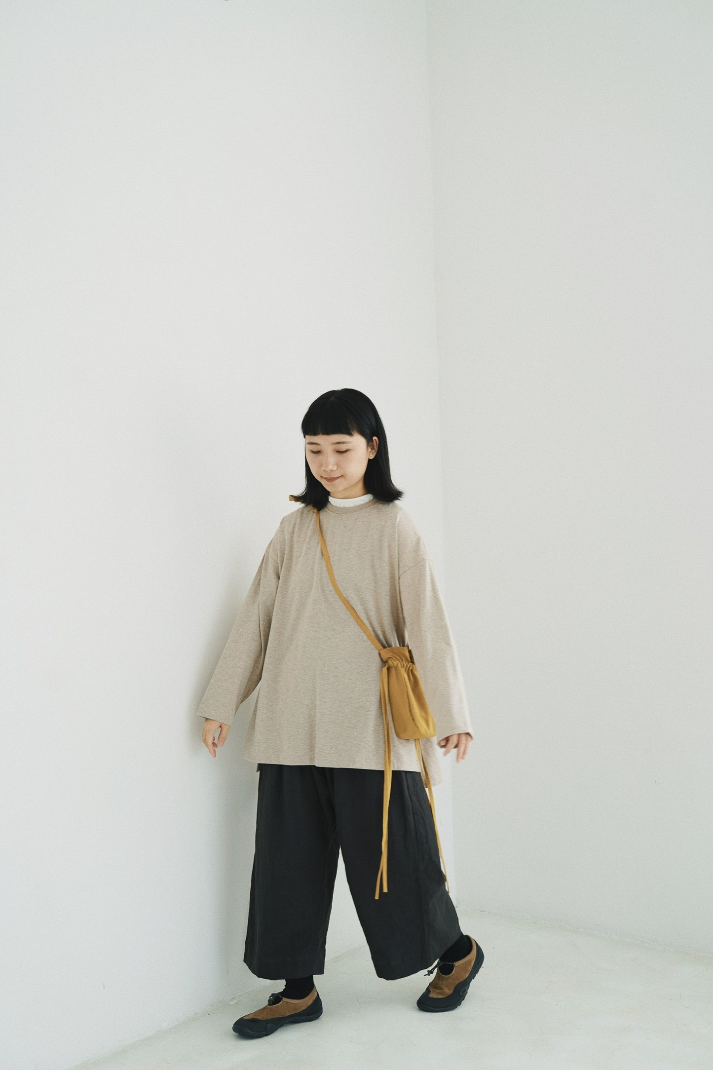 幼間闊身tee