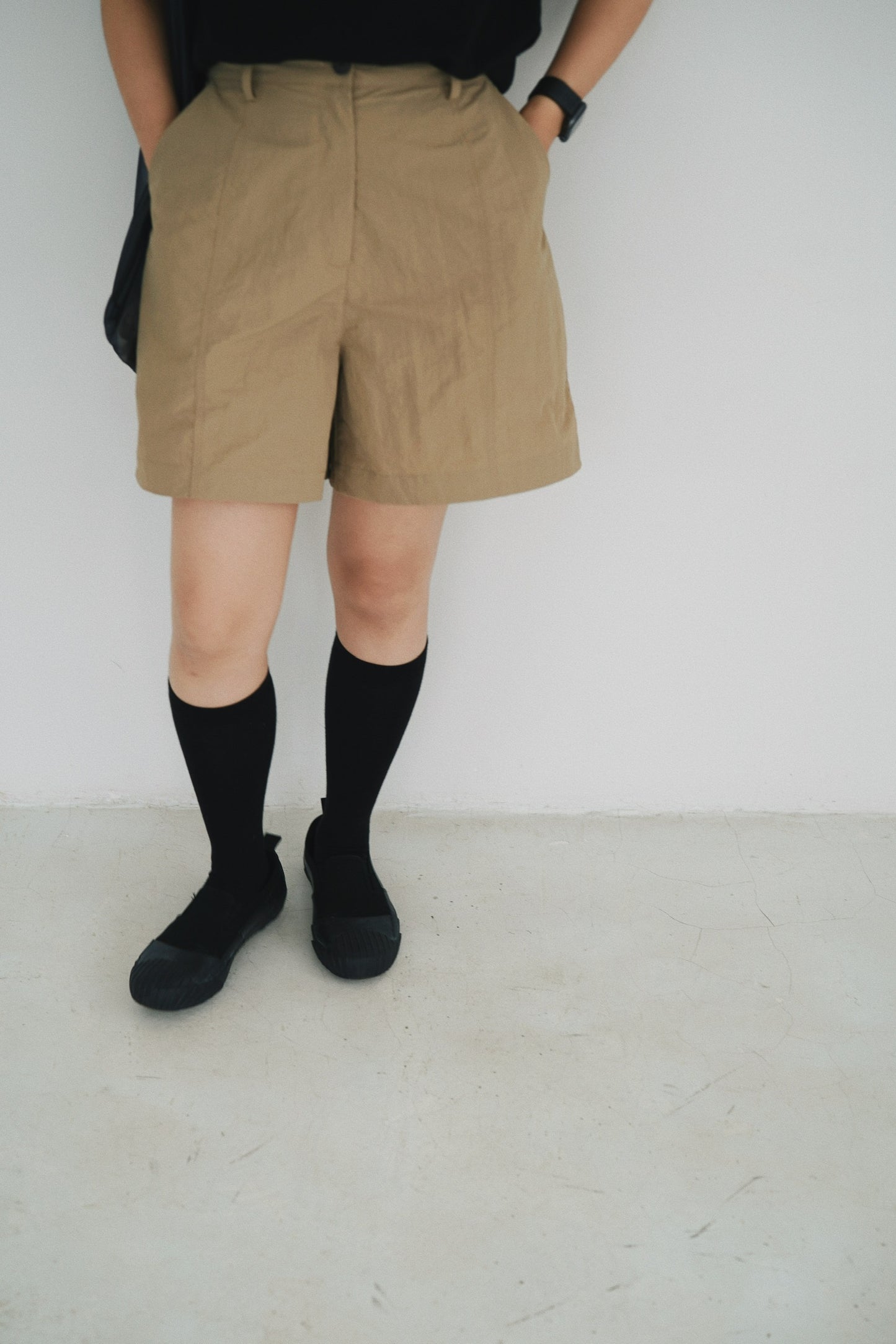 風褸質短褲