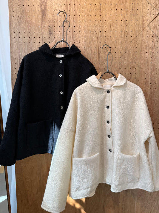 羊毛短身外套
