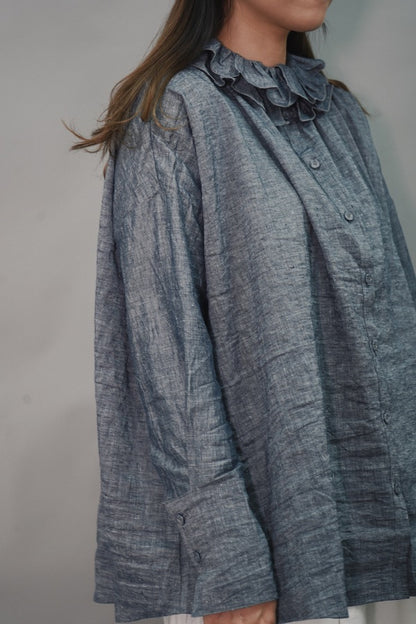 RUFFLE COLLAR TOP
